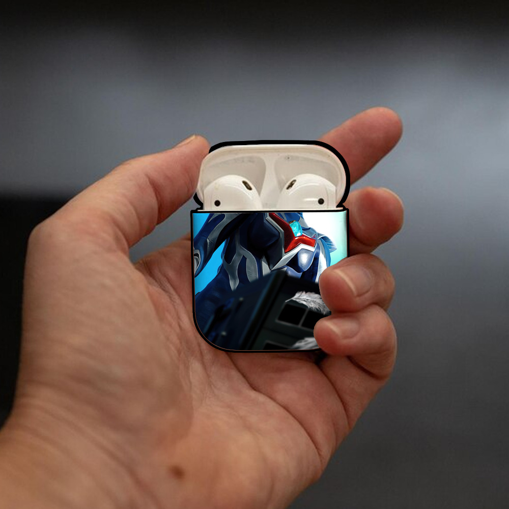 ウルトラマン Ultraman AirPods 第2世代保護ケース ハードシェル ブラック 耐衝撃・防指紋・カラビナ付き