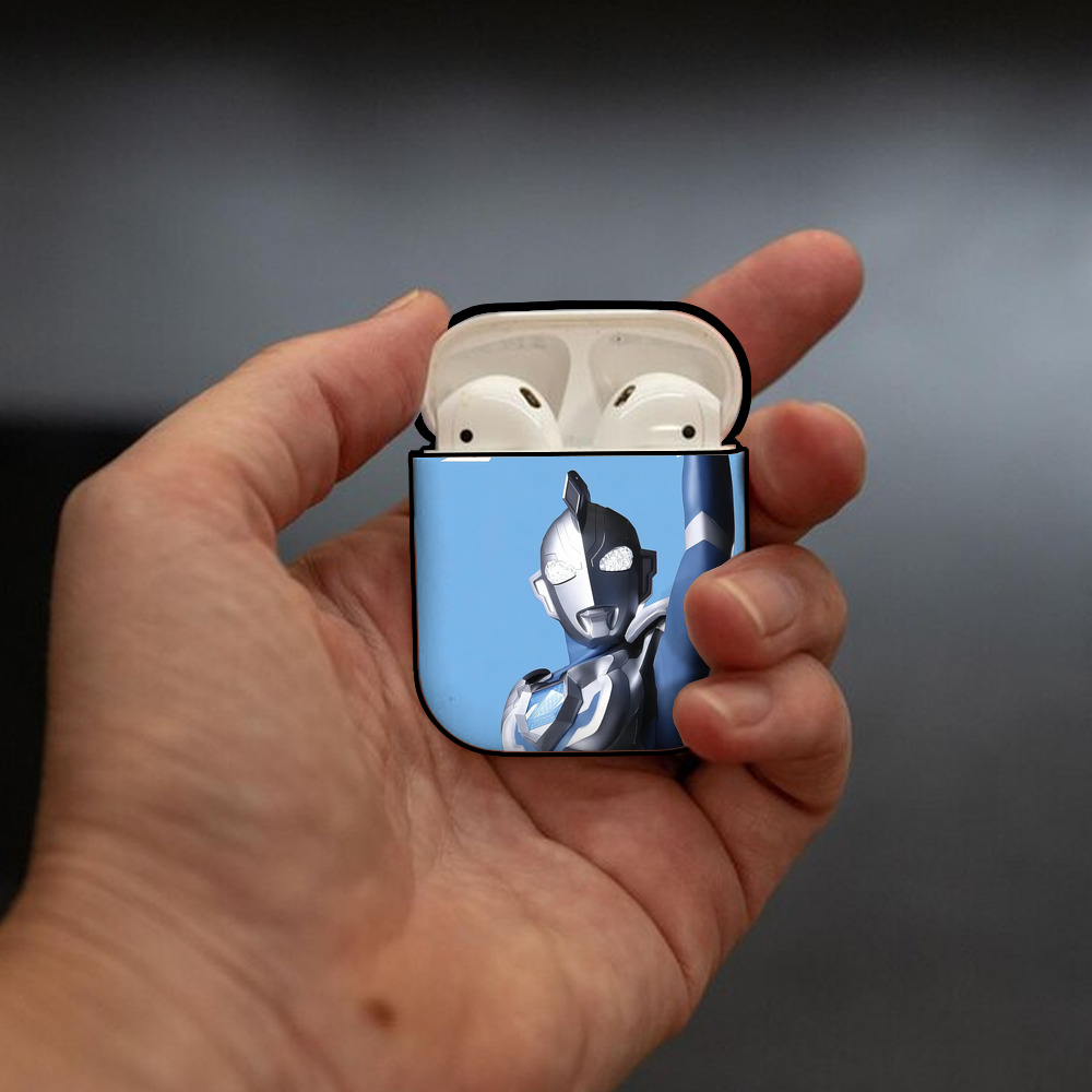 ウルトラマン Ultraman AirPods 第2世代保護ケース ハードシェル ブラック 耐衝撃・防指紋・カラビナ付き