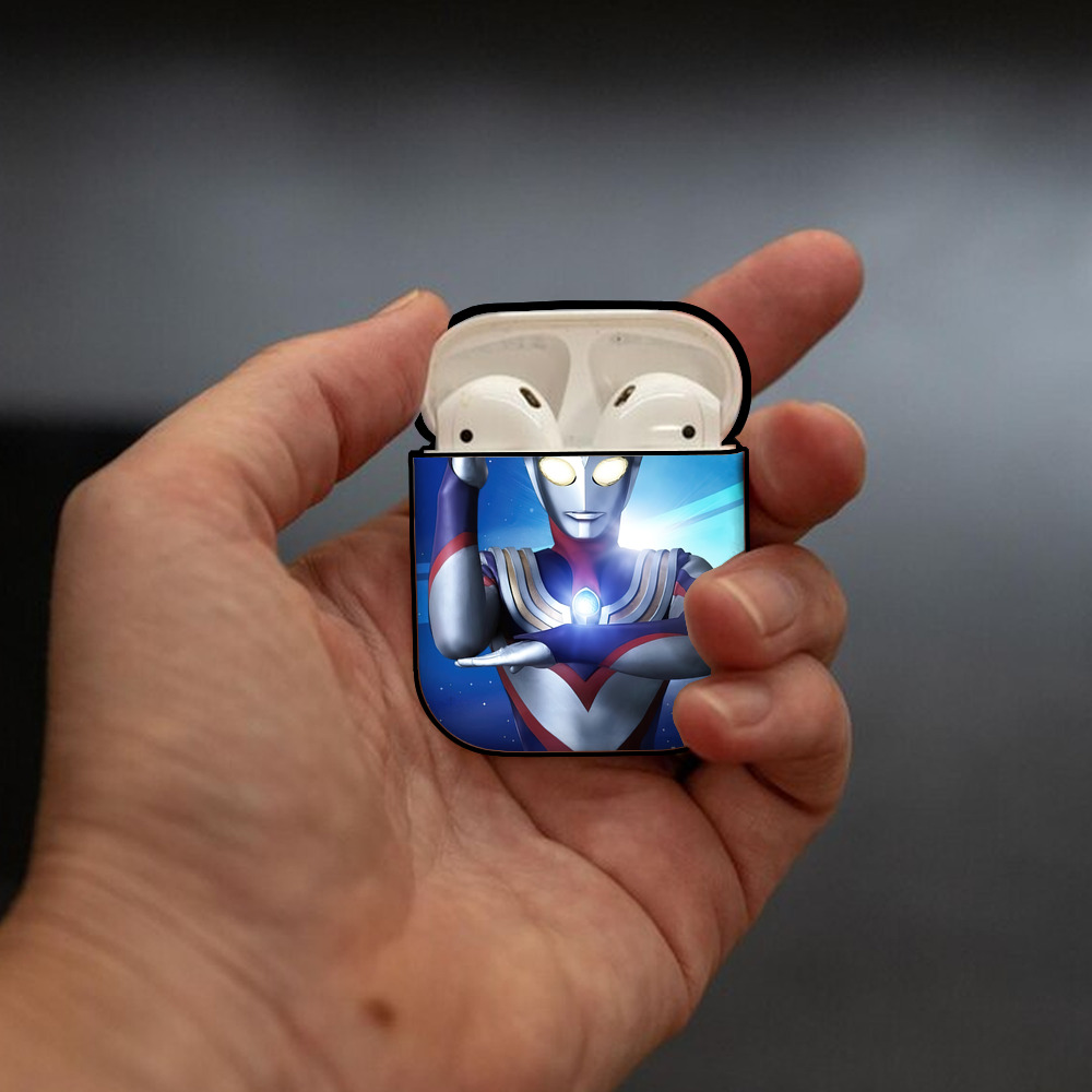 ウルトラマン Ultraman AirPods 第2世代保護ケース ハードシェル ブラック 耐衝撃・防指紋・カラビナ付き