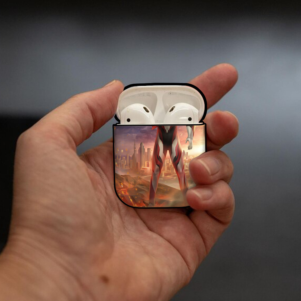 ウルトラマン Ultraman AirPods 第2世代保護ケース ハードシェル ブラック 耐衝撃・防指紋・カラビナ付き