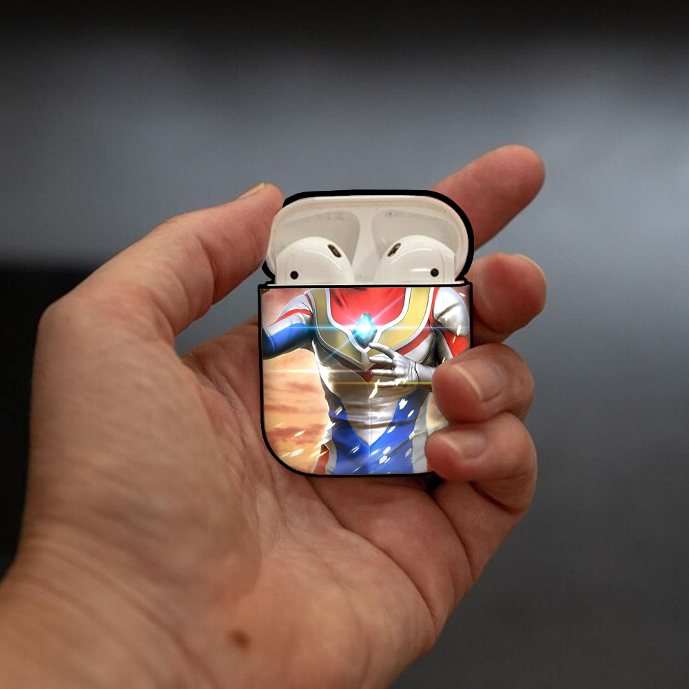 ウルトラマン Ultraman AirPods 第2世代保護ケース ハードシェル ブラック 耐衝撃・防指紋・カラビナ付き