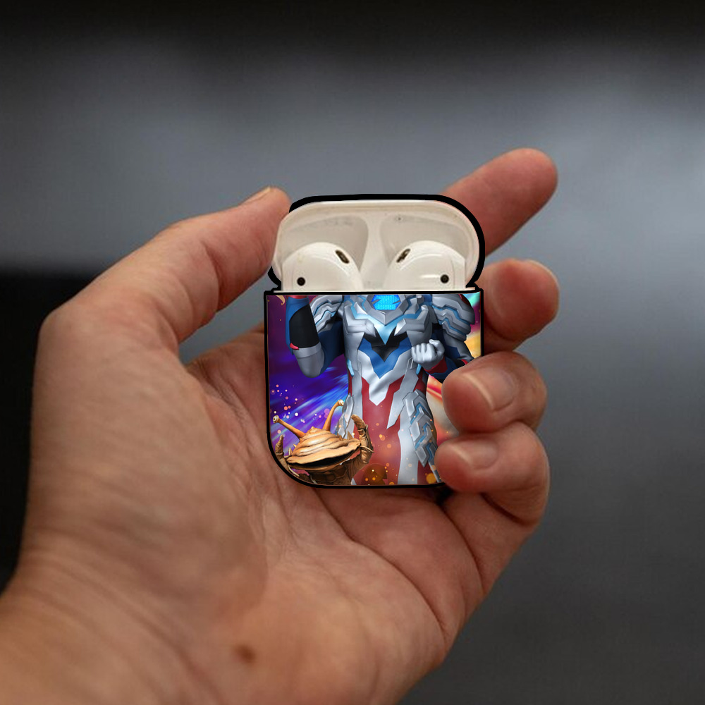 ウルトラマン Ultraman AirPods 第2世代保護ケース ハードシェル ブラック 耐衝撃・防指紋・カラビナ付き