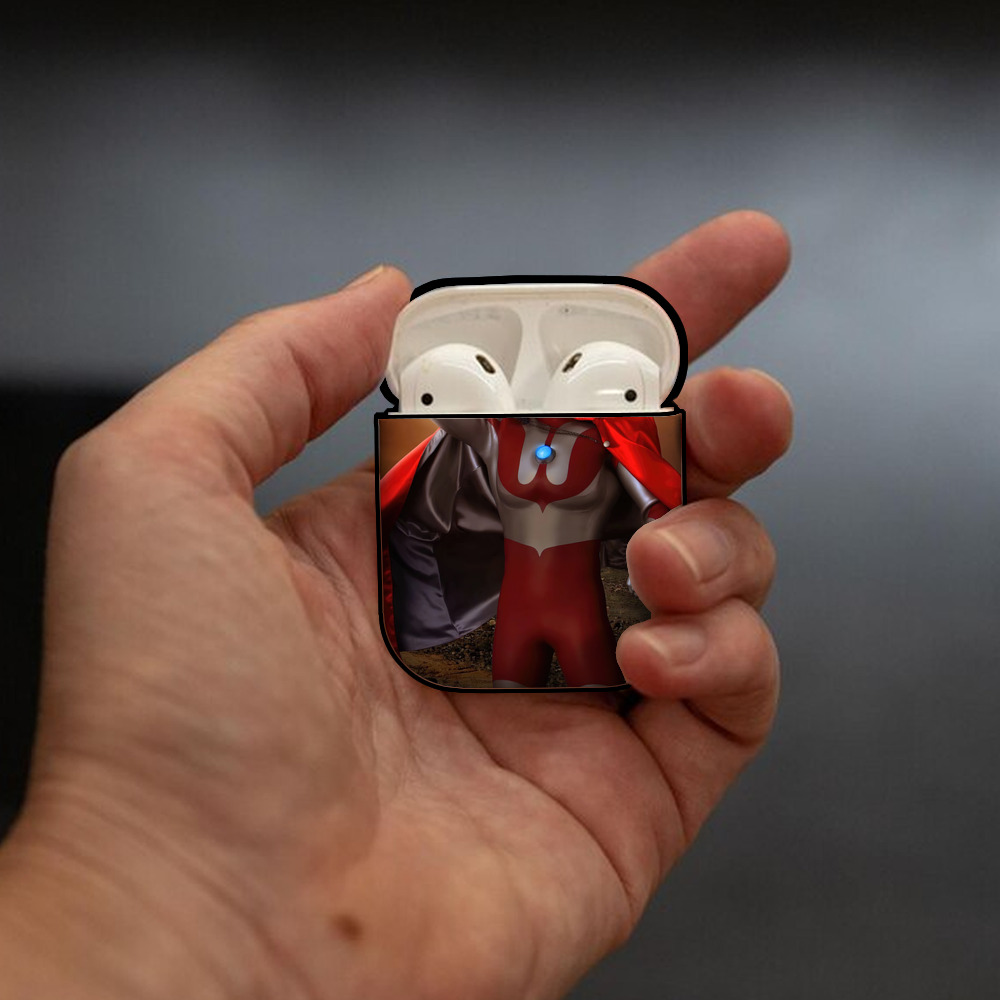 ウルトラマン Ultraman AirPods 第2世代保護ケース ハードシェル ブラック 耐衝撃・防指紋・カラビナ付き