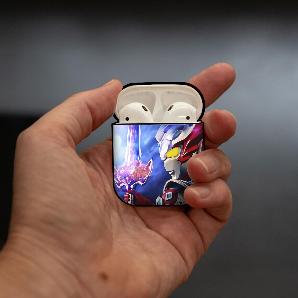 ウルトラマン Ultraman AirPods 第2世代保護ケース ハードシェル ブラック 耐衝撃・防指紋・カラビナ付き