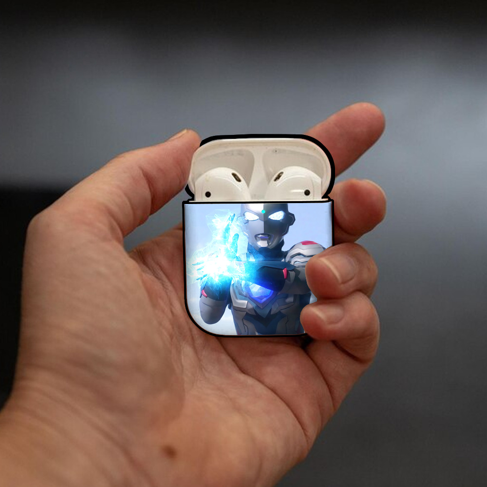 ウルトラマン Ultraman AirPods 第2世代保護ケース ハードシェル ブラック 耐衝撃・防指紋・カラビナ付き