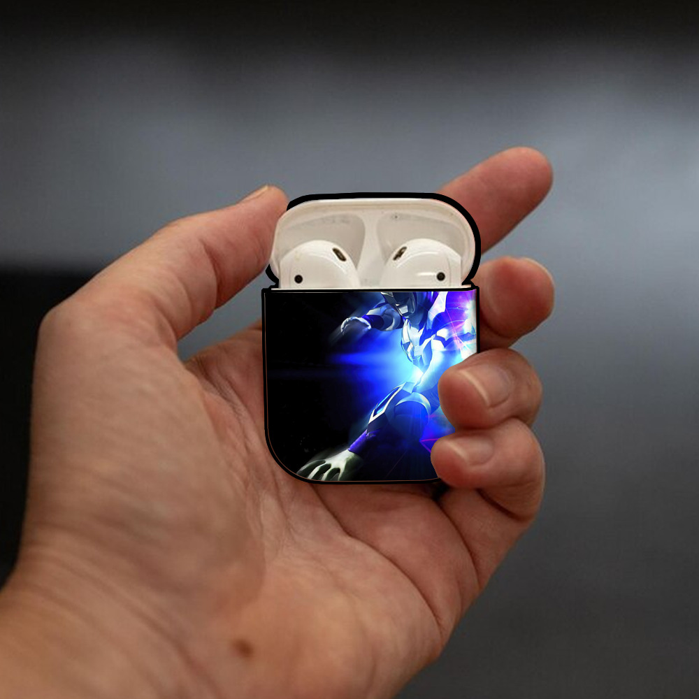 ウルトラマン Ultraman AirPods 第2世代保護ケース ハードシェル ブラック 耐衝撃・防指紋・カラビナ付き