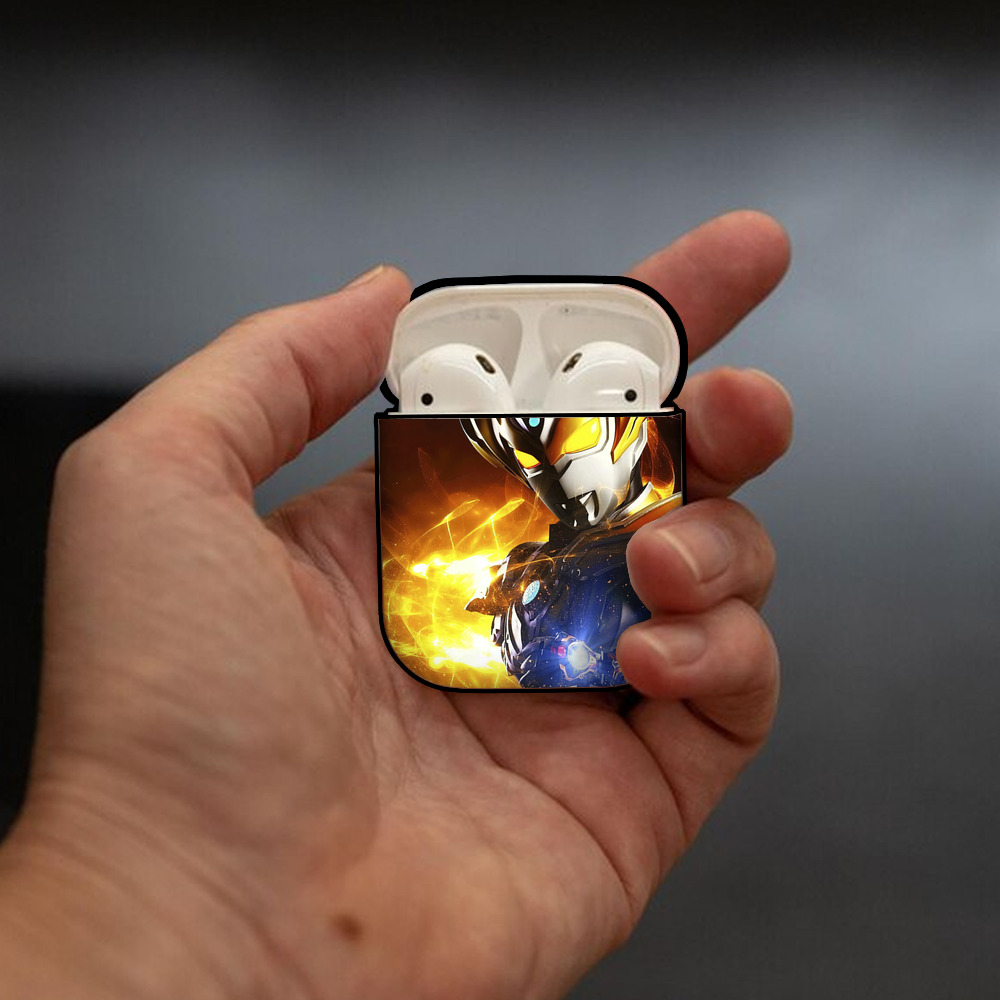 ウルトラマン Ultraman AirPods 第2世代保護ケース ハードシェル ブラック 耐衝撃・防指紋・カラビナ付き