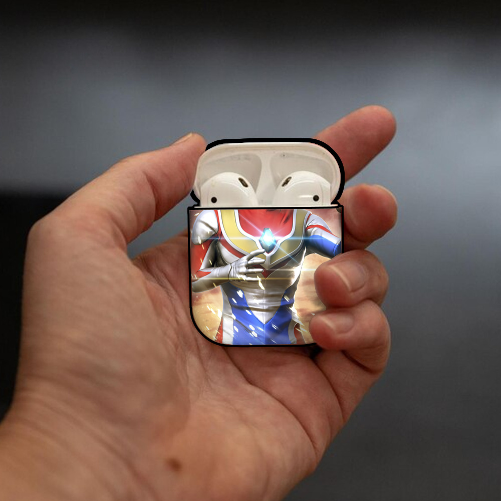 ウルトラマン Ultraman AirPods 第2世代保護ケース ハードシェル ブラック 耐衝撃・防指紋・カラビナ付き